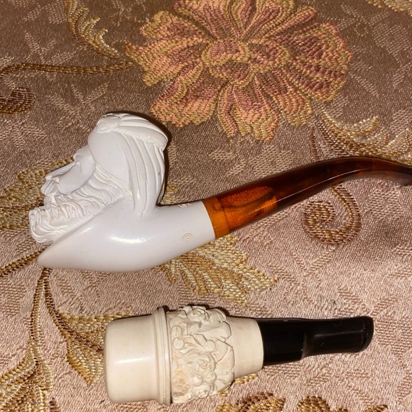 White and Brown Carved Pipe Set - Picture 1 of 7
